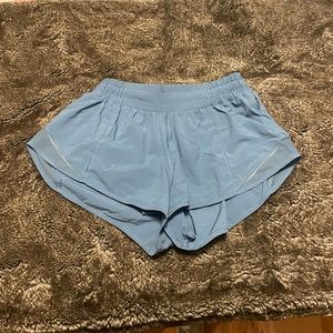 Lululemon Hotty Hot Shorts 2.5”
